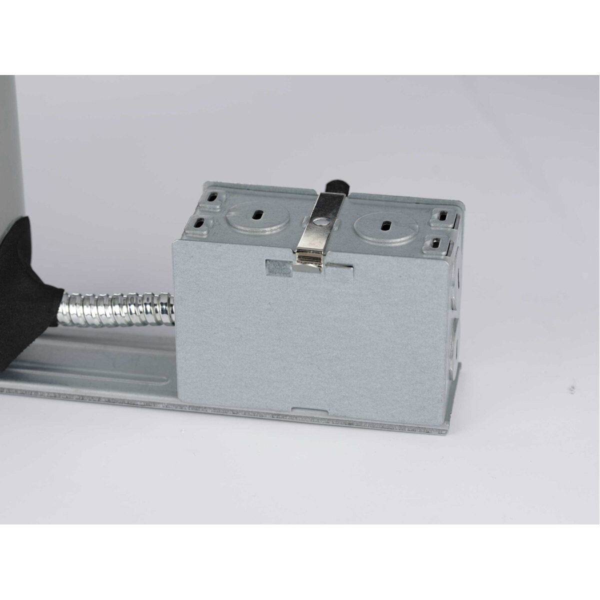 NEC PR-L1700C-16、17、18、19 Port Access Needle Tidal™ High-Flow 16 Gauge 1 - McKesson